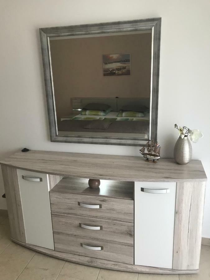 Apartmani Fortuna Lumbarda Zewnętrze zdjęcie