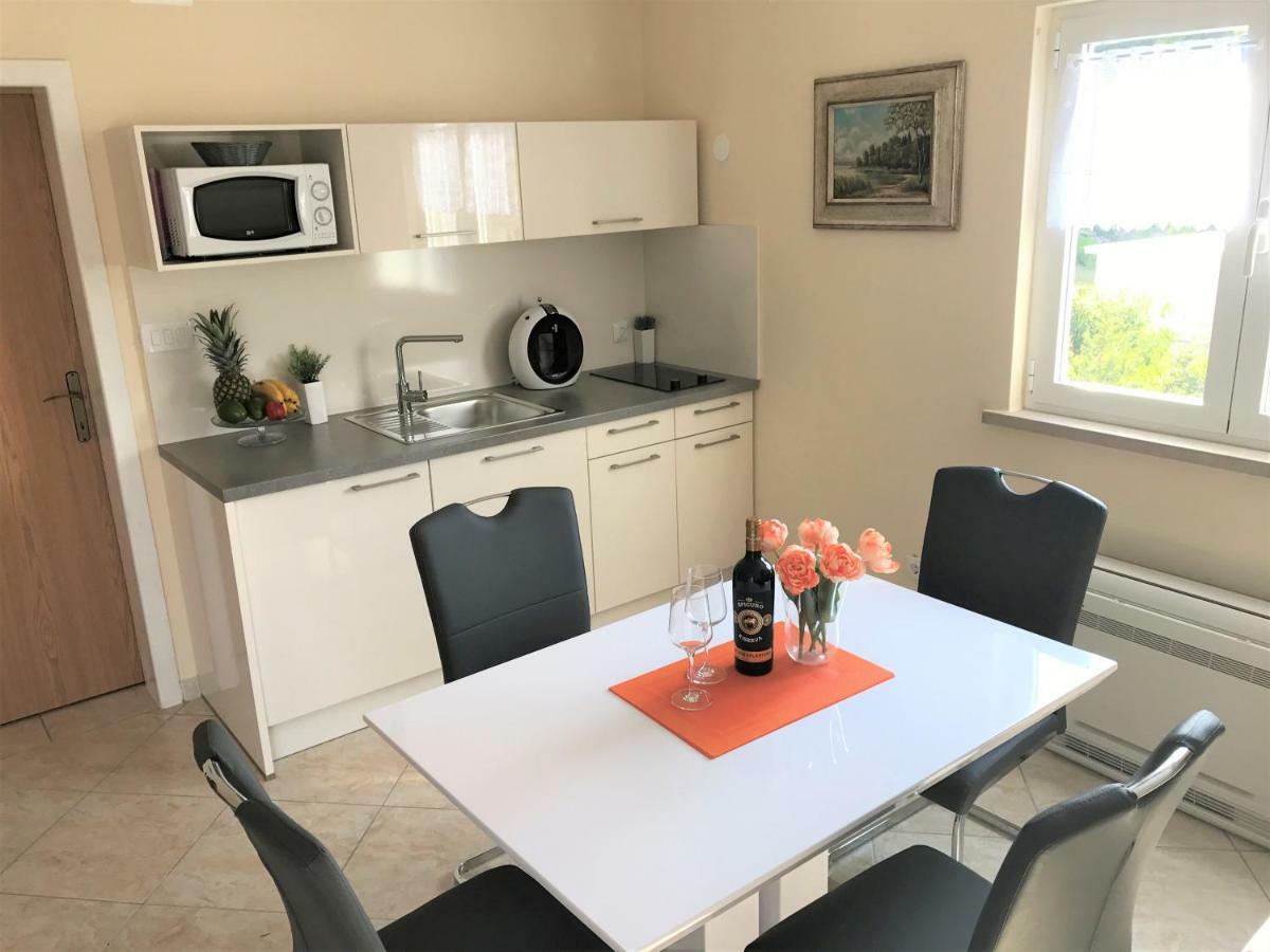 Apartmani Fortuna Lumbarda Zewnętrze zdjęcie